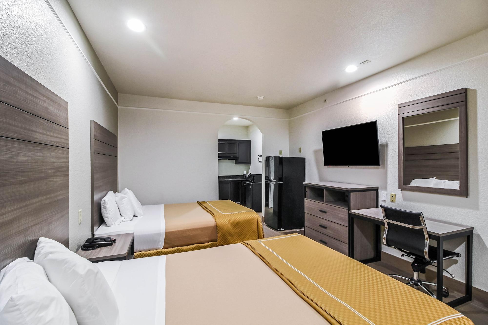 Scottish Inn And Suites Baytown Exterior photo